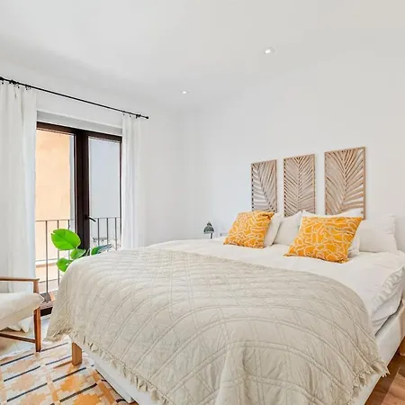 Old Town Gem - Beautiful 3 Bed House With Terraces *